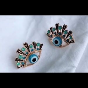 👇🏻$Reduced to lowest price. Vintage Evil eye stud earrings